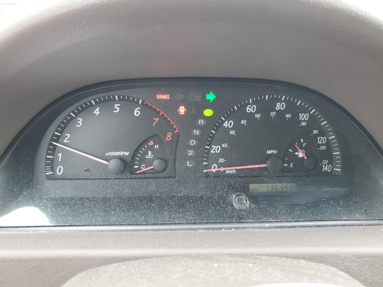 2004 Toyota Camry - Image 9