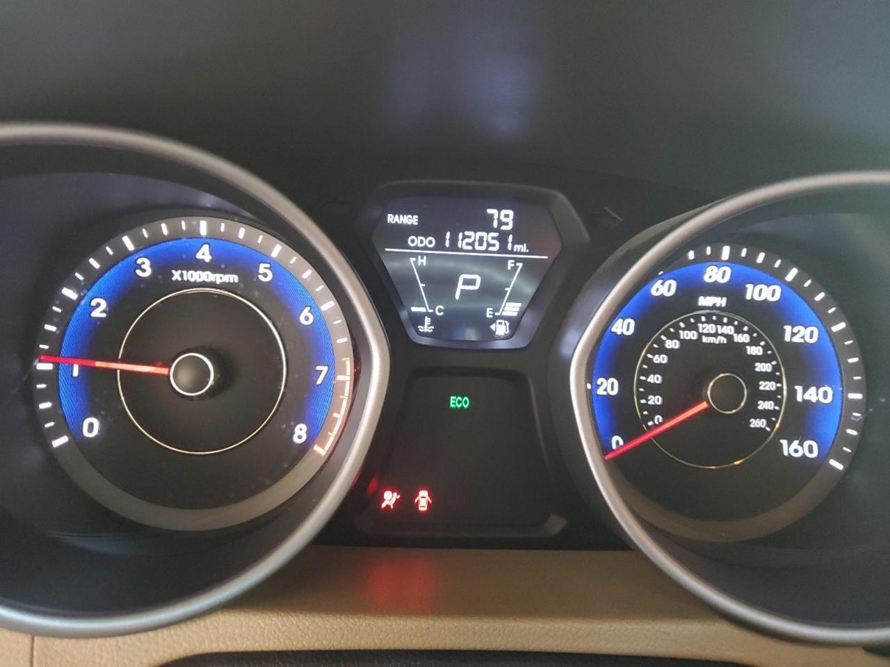 2012 Hyundai Elantra - Image 9