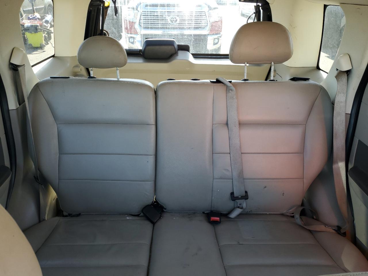2009 Ford Escape - Image 10