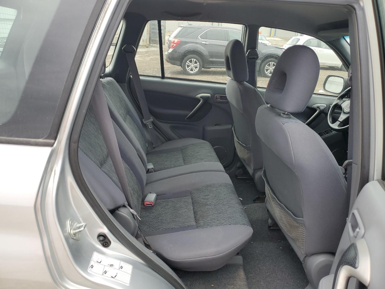2002 Toyota RAV 4 - Image 11