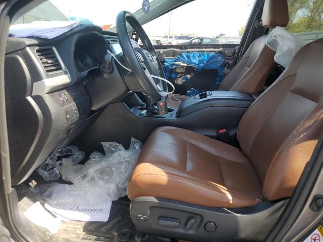  TOYOTA HIGHLANDER 2017 Silver