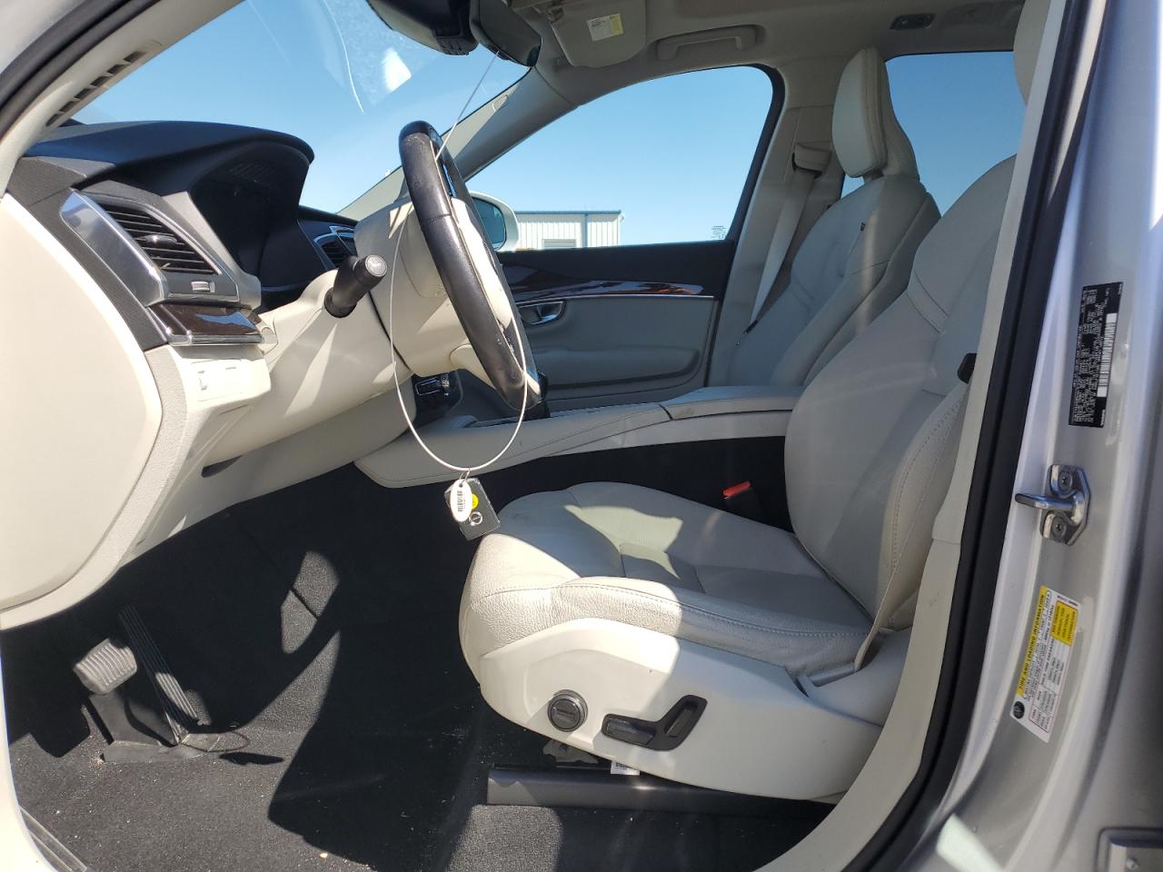 2019 Volvo XC90 - Image 7