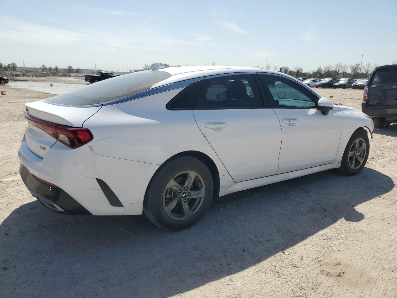 2021 Kia K5 - Image 3