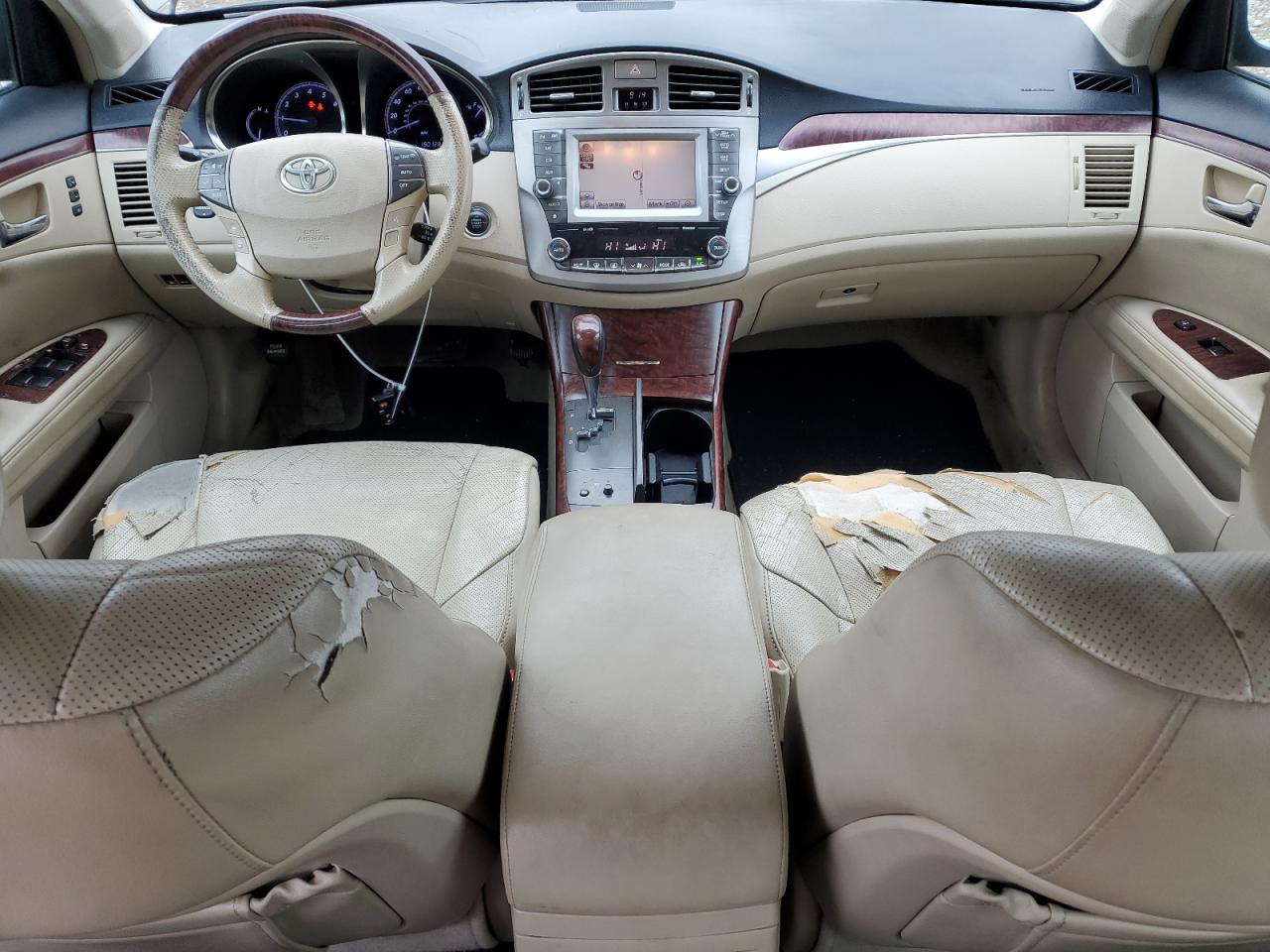 2011 Toyota Avalon - Image 8