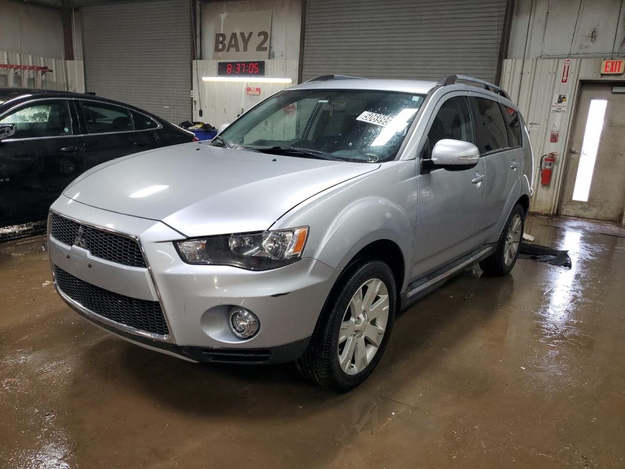 2012 Mitsubishi Outlander Se for Sale in Elgin, IL - Minor Dent/Scratches