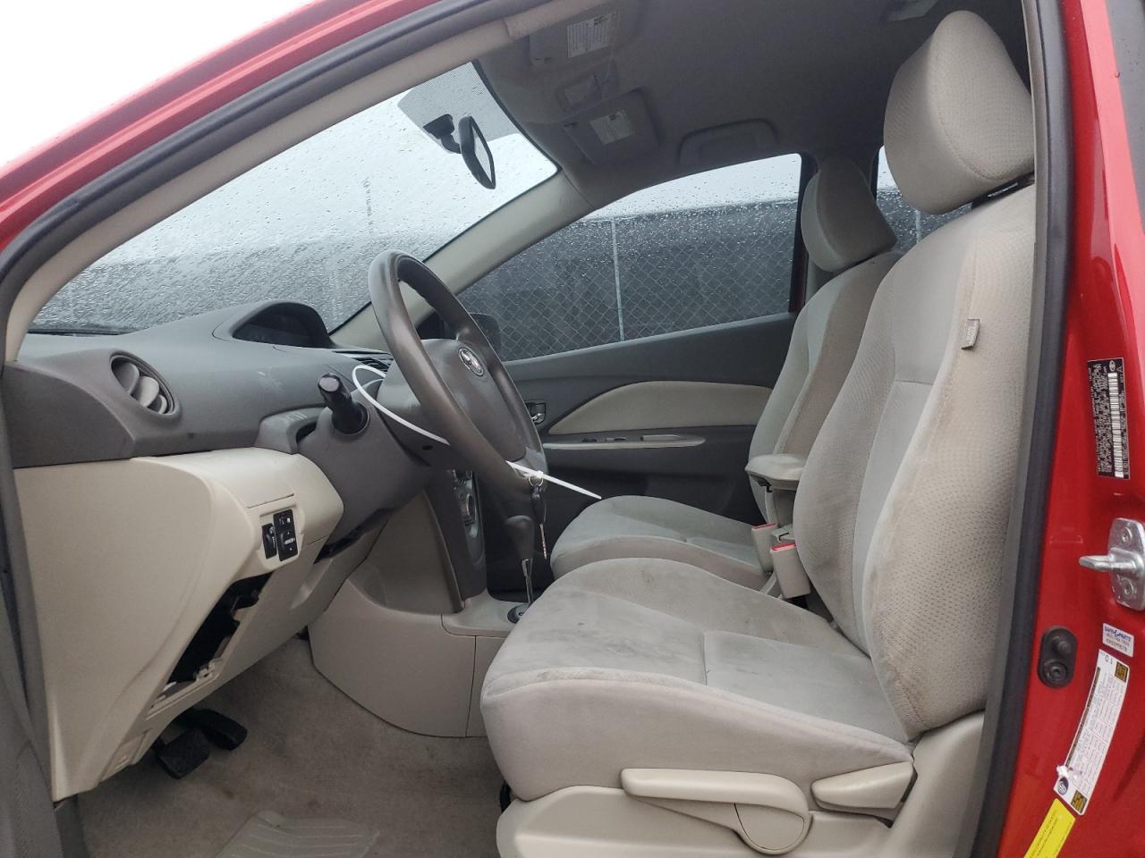 2010 Toyota Yaris - Image 7