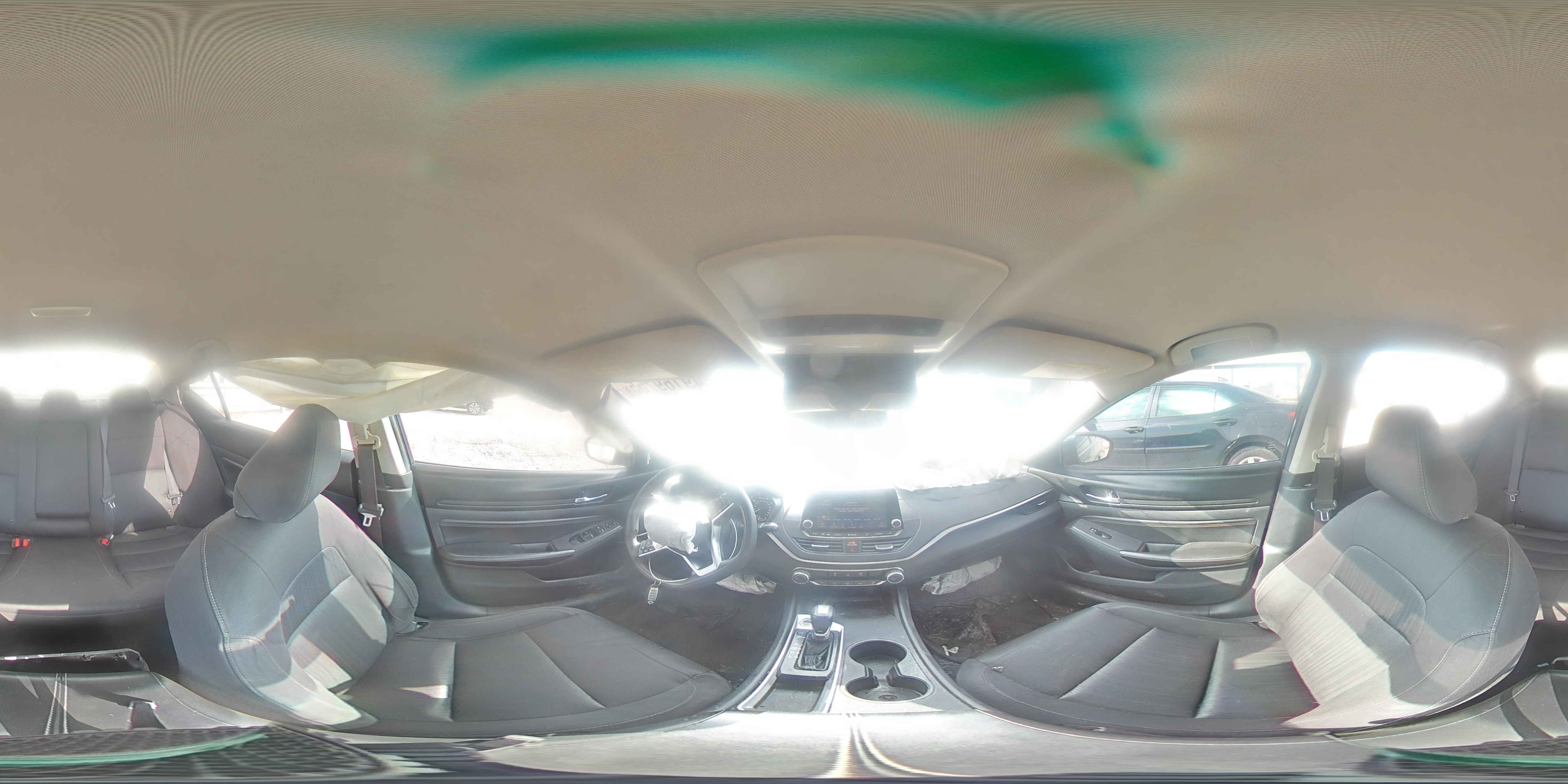 2020 Nissan Altima - Image 12