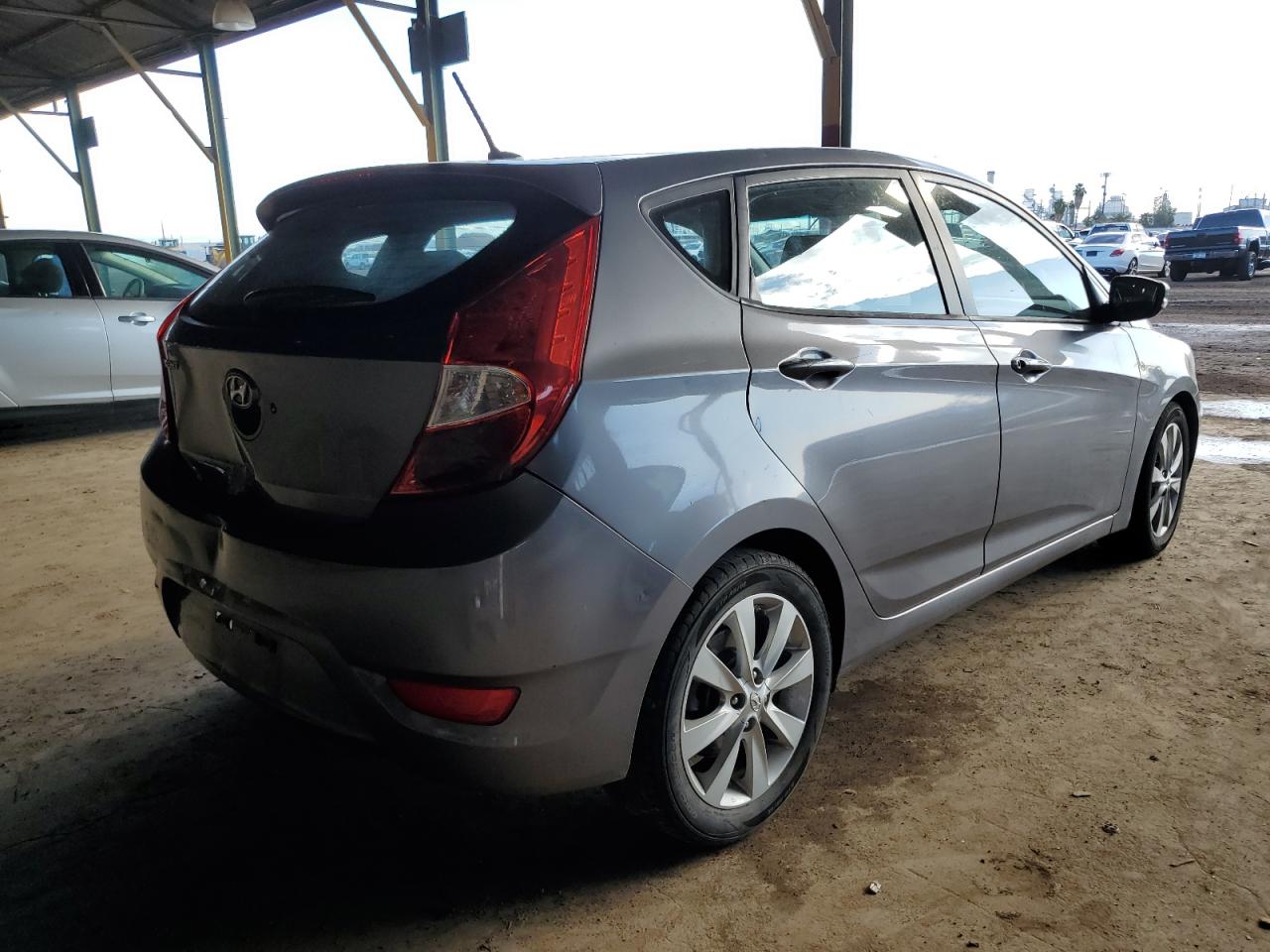 2014 Hyundai Accent - Image 3