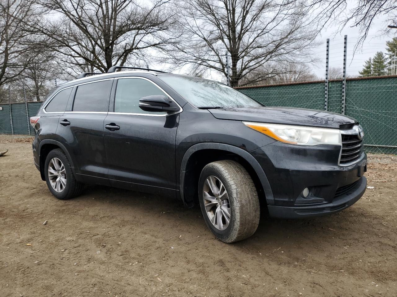 2015 Toyota Highlander - Image 4
