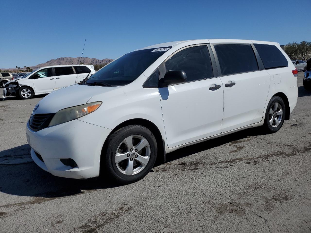 2012 Toyota Sienna للبيع في Las Vegas، NV - Side