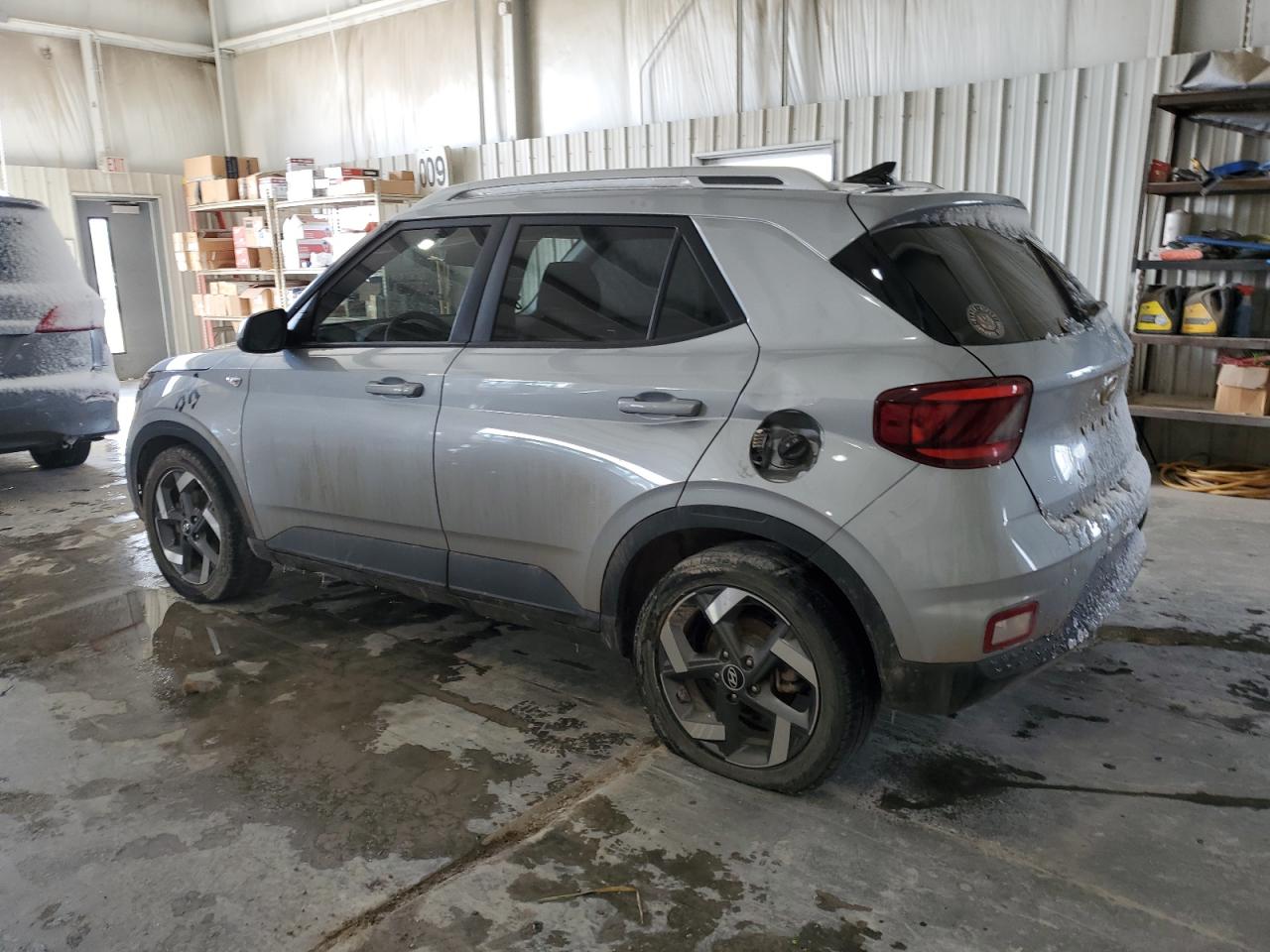 2022 Hyundai Venue - Image 2