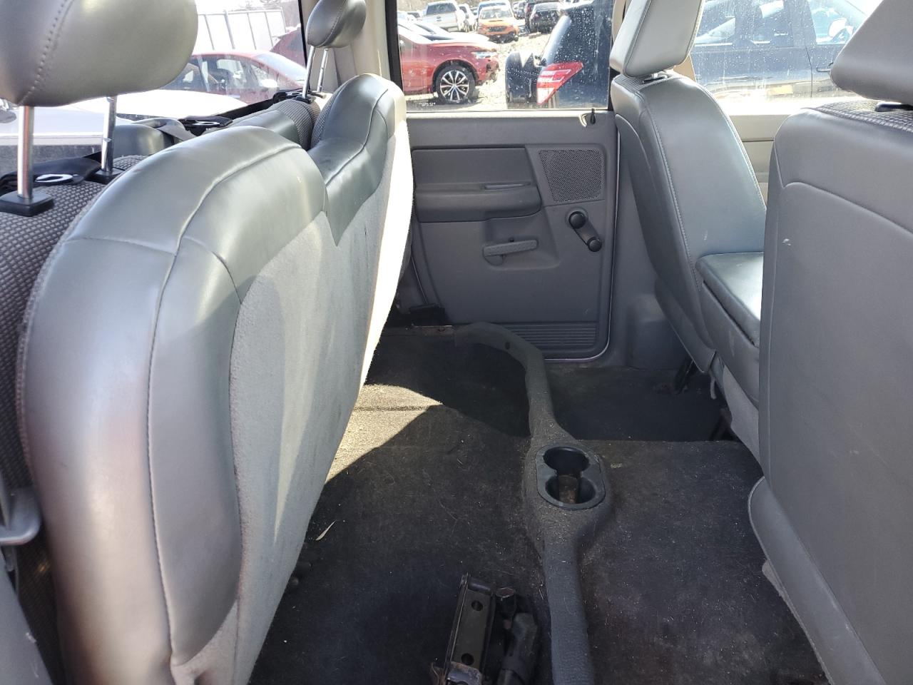 2007 Dodge RAM - Image 10