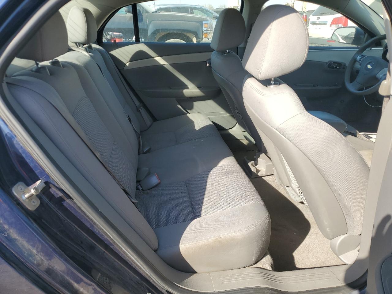 2011 Chevrolet Malibu - Image 10