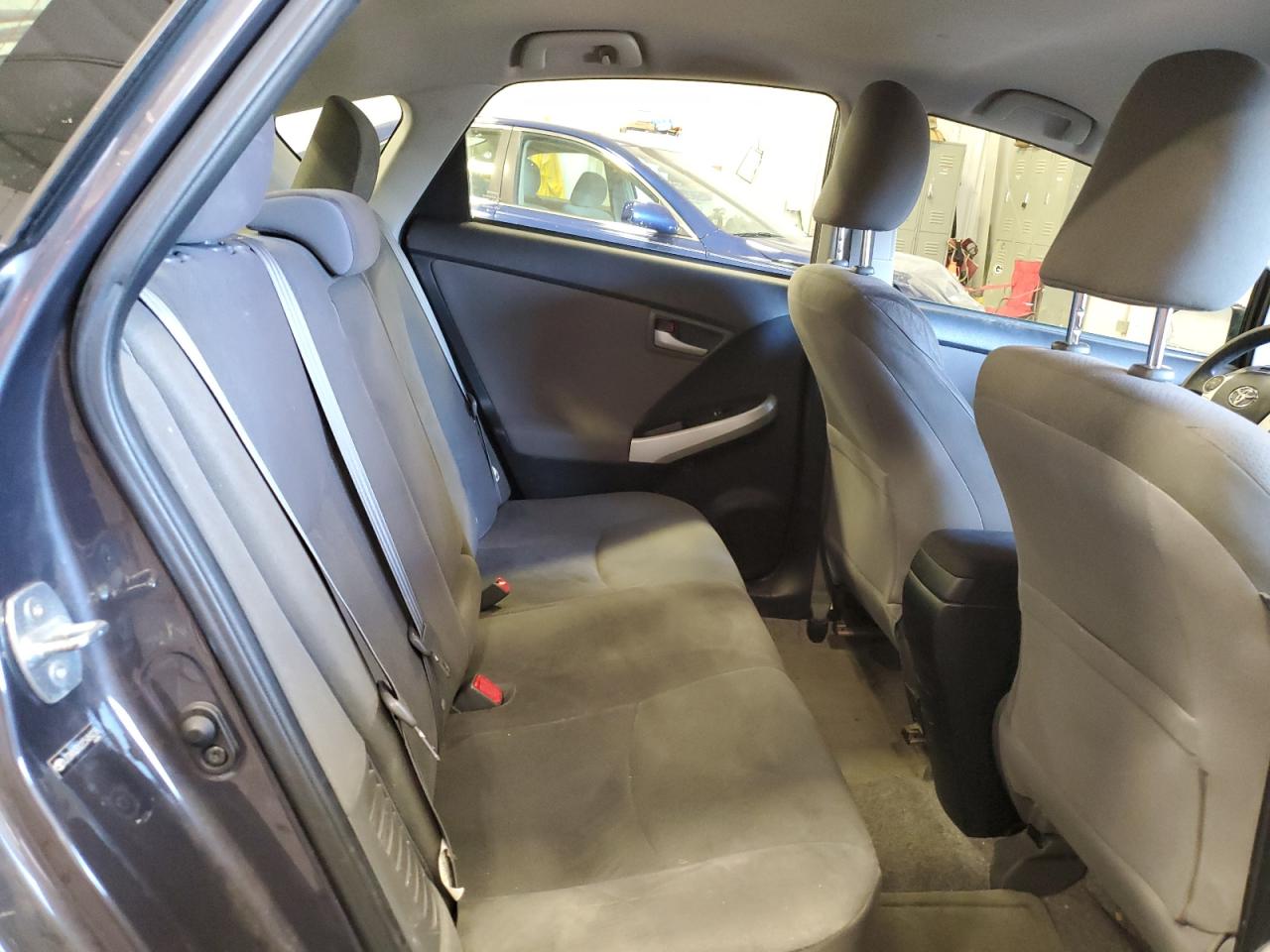 2012 Toyota Prius - Image 10