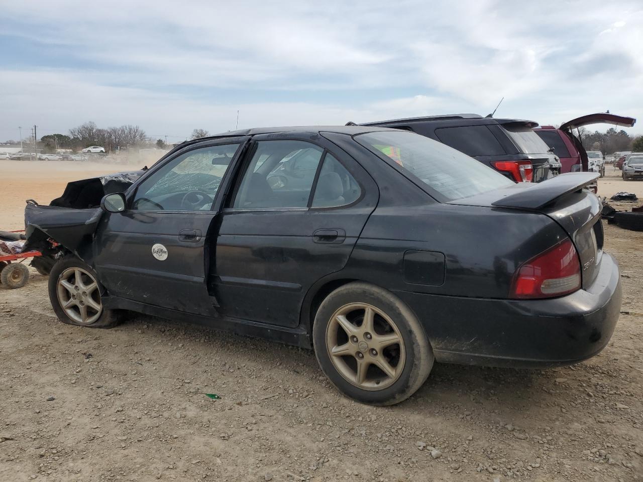 2001 Nissan Sentra - Image 2