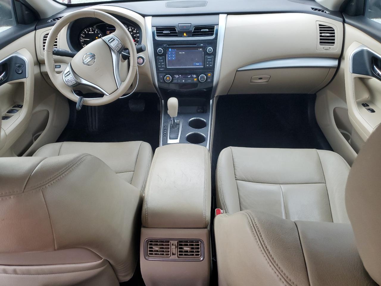 2015 Nissan Altima - Image 8