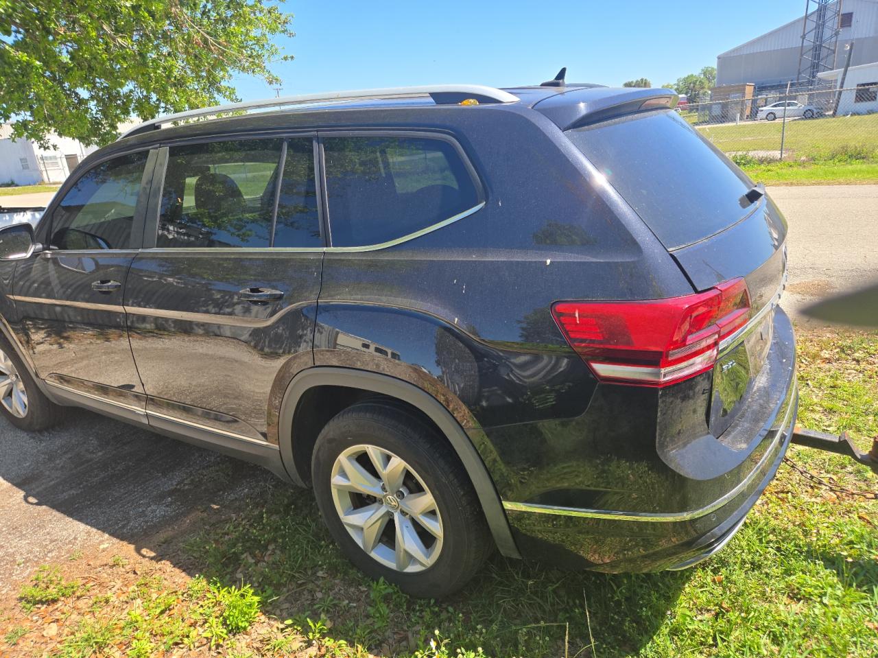 2018 Volkswagen Atlas - Image 3