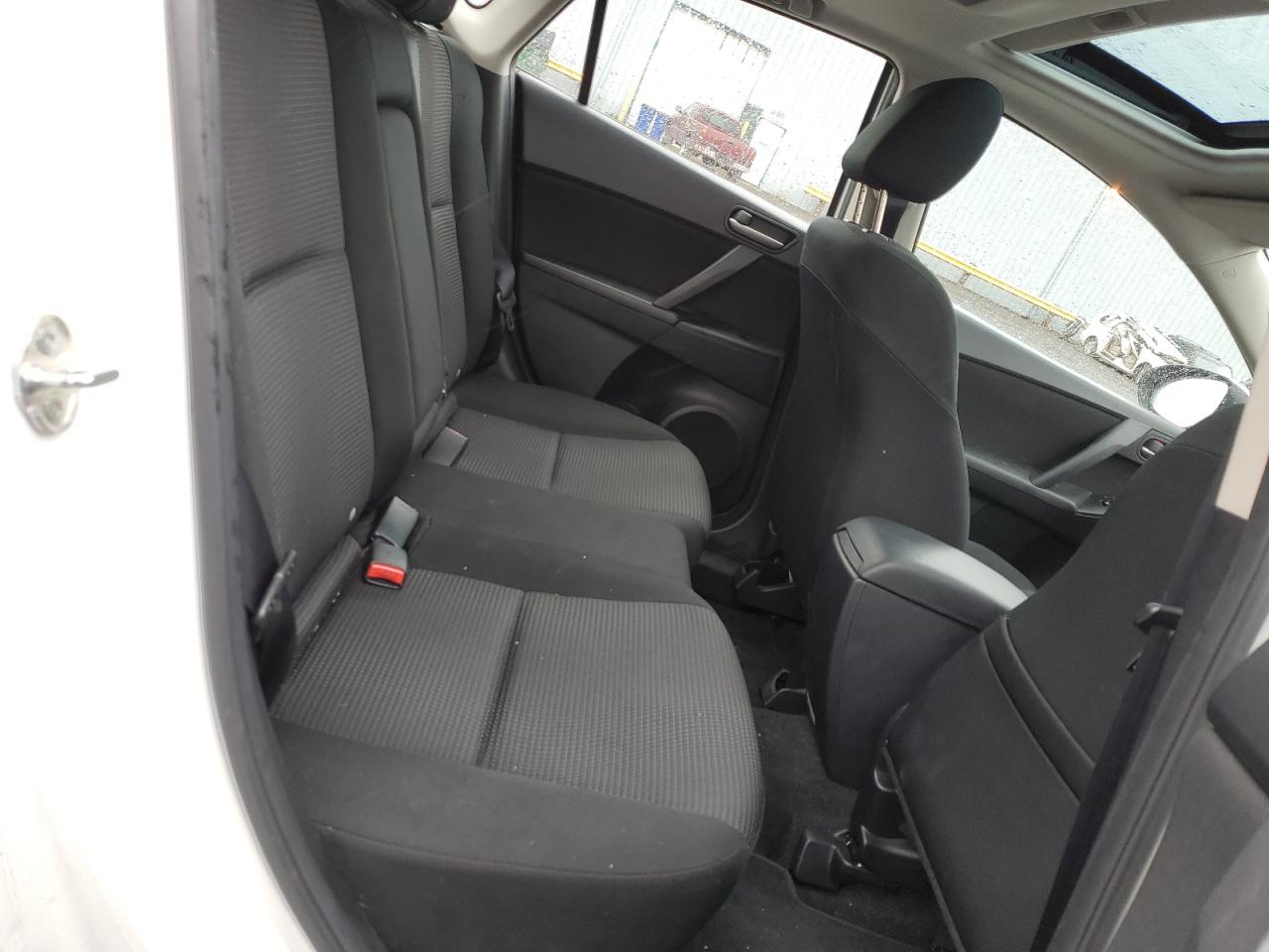 2012 Mazda 3 - Image 10