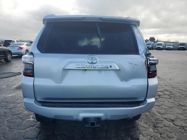  TOYOTA 4RUNNER 2018 Srebrny