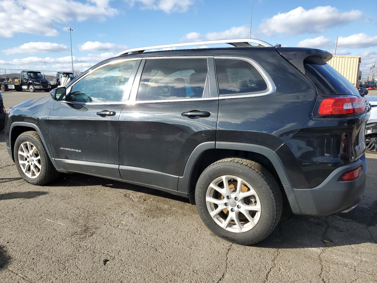 2016 Jeep Grand Cherokee - Image 2