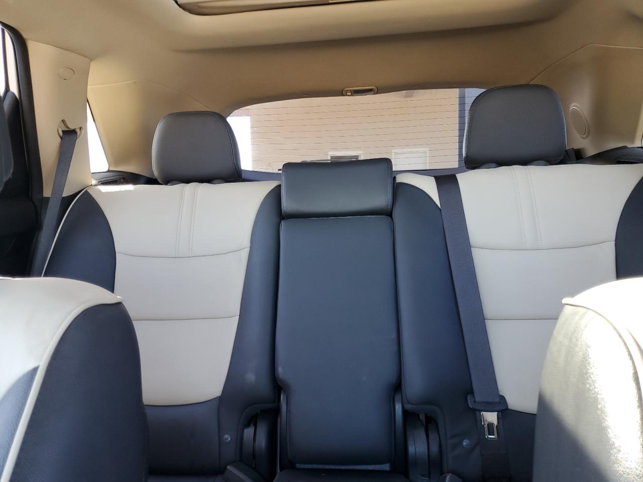 2011 Kia Sorento - Image 10