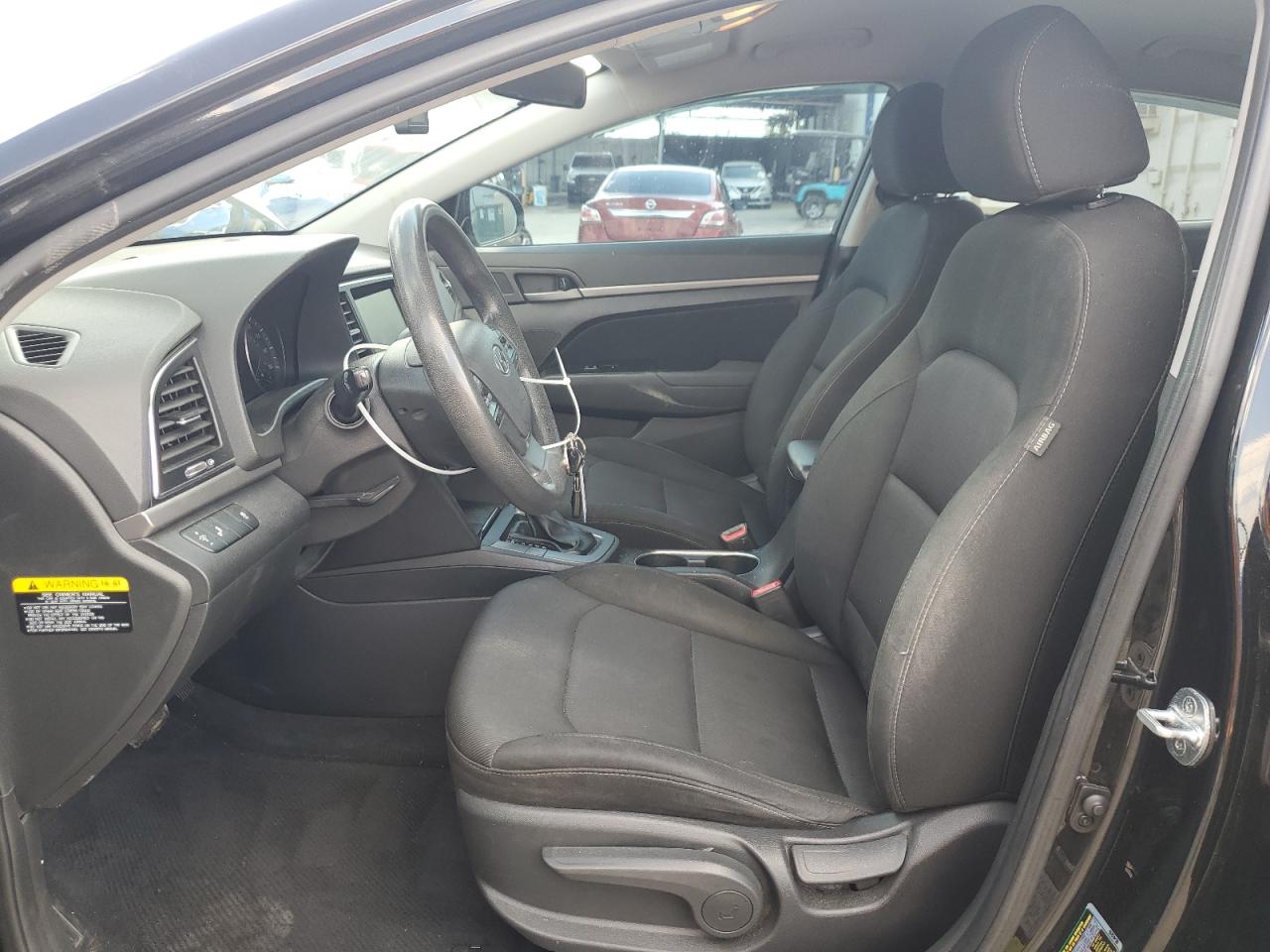 2018 Hyundai Elantra - Image 7