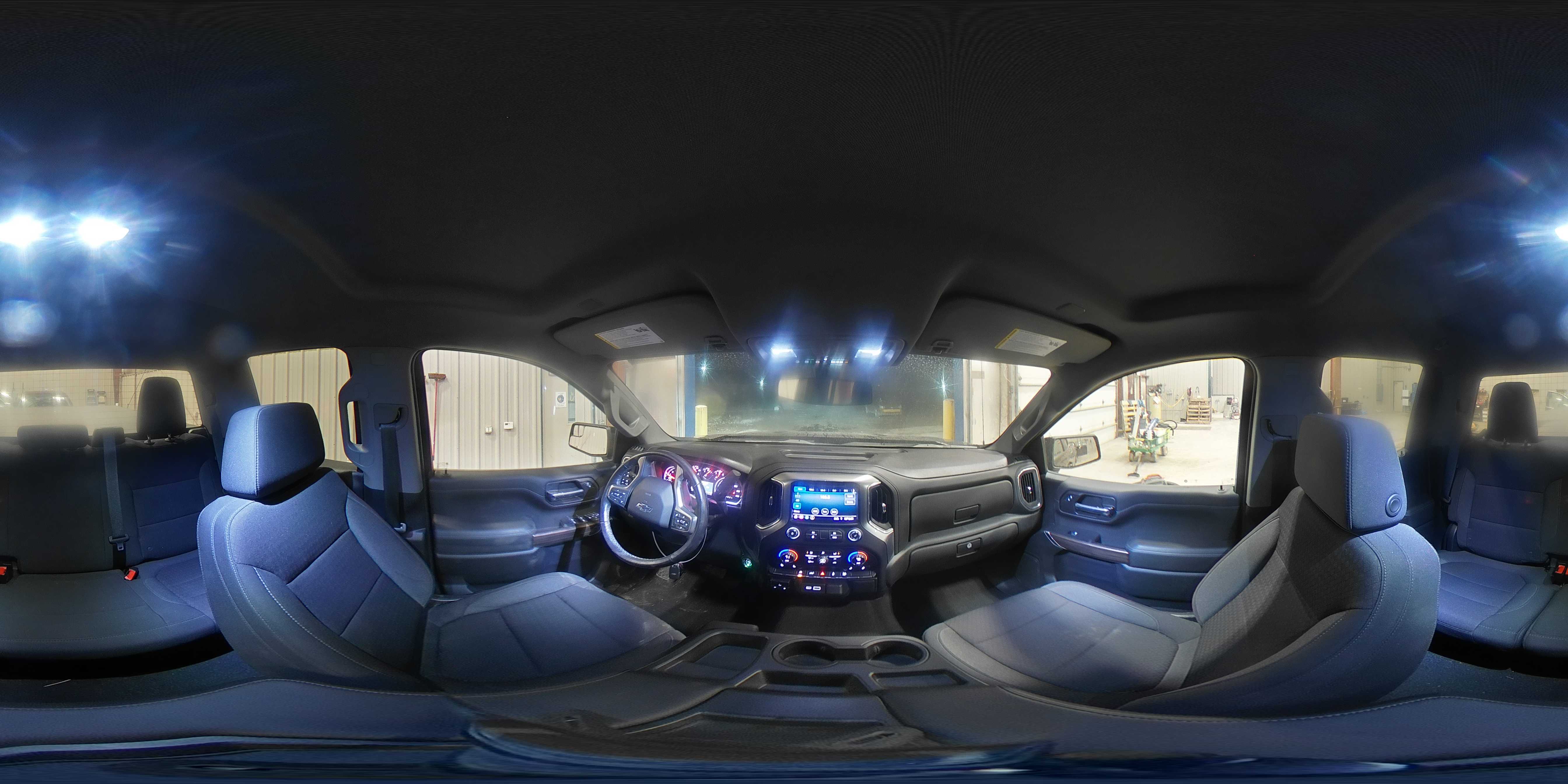 2020 Chevrolet Silverado - Image 13