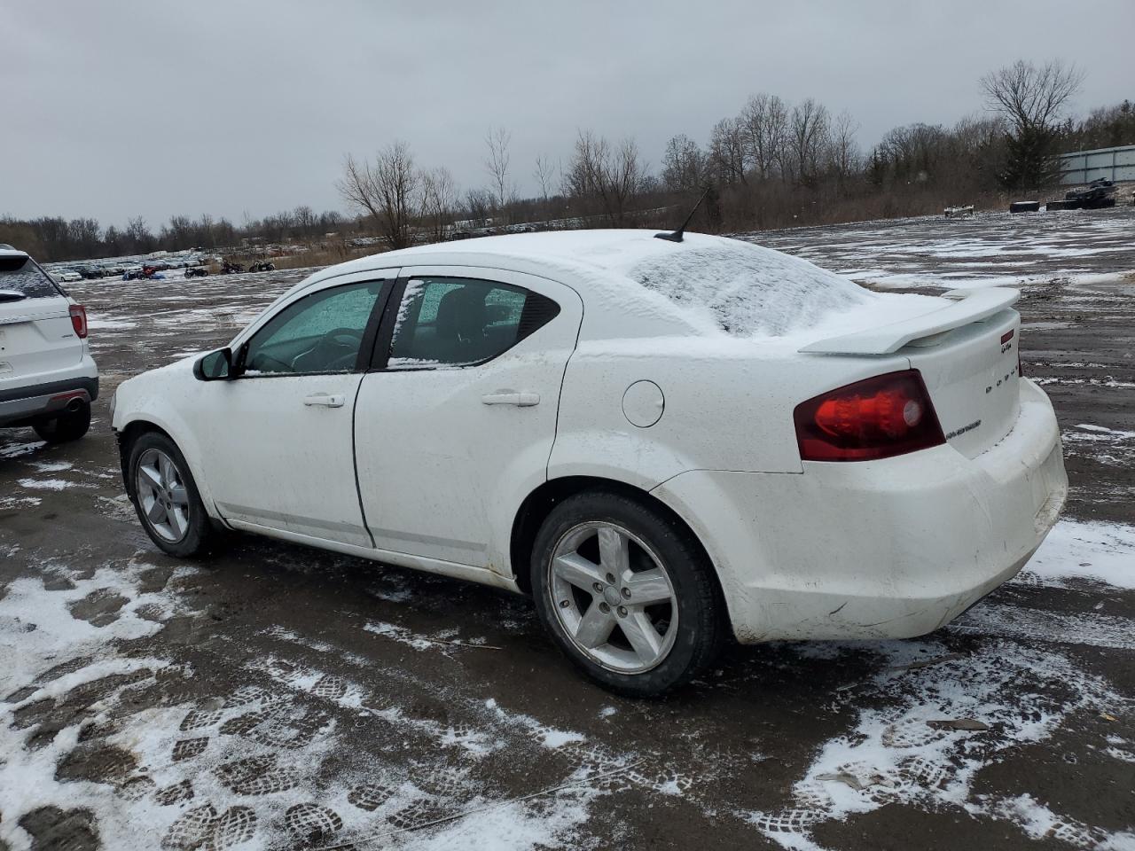 2014 Dodge Avenger - Image 2