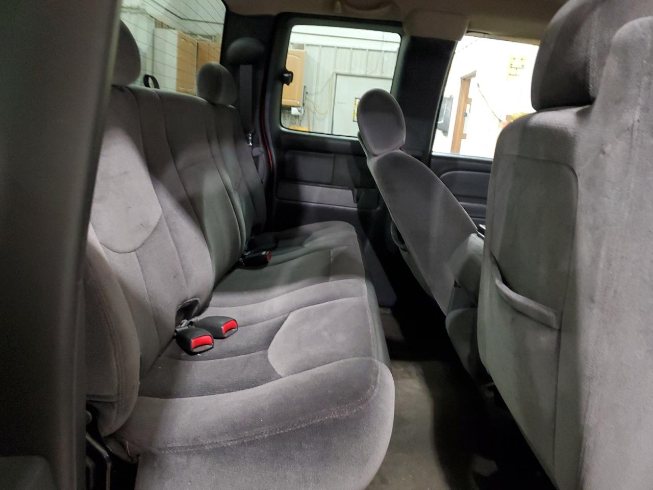 2005 GMC Sierra - Image 10