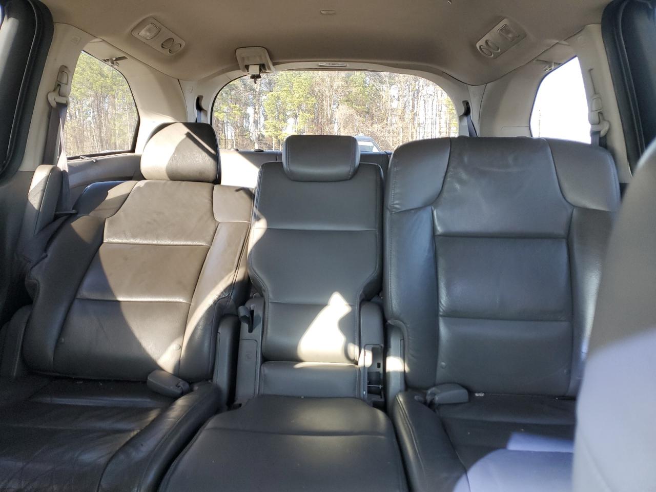 2012 Honda Odyssey - Image 10