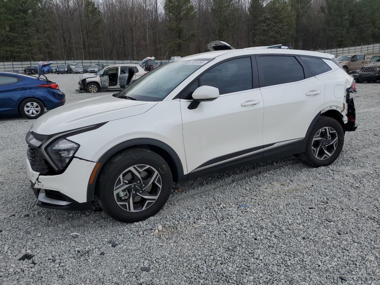 2023 Kia Sportage - Image 1