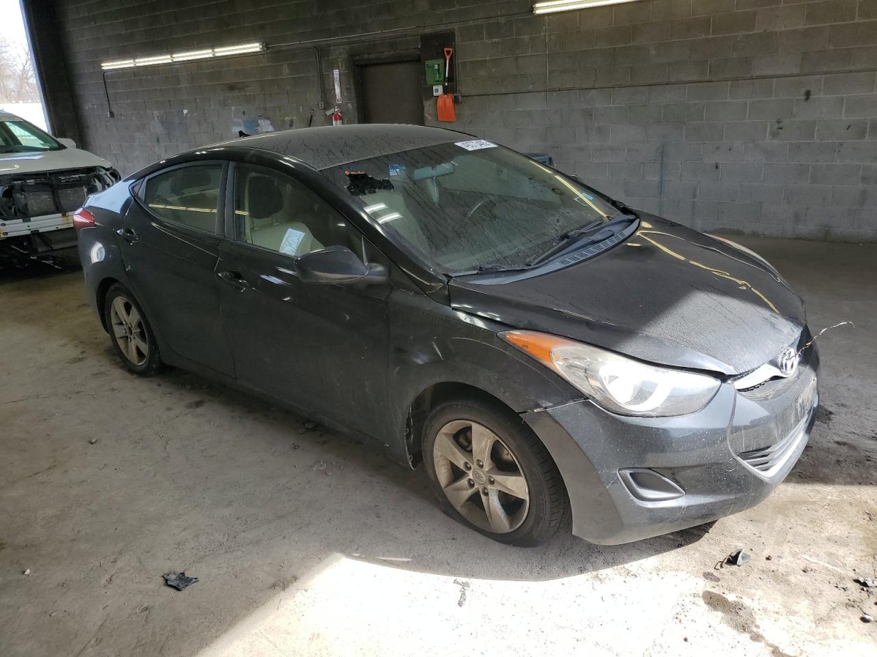 2011 Hyundai Elantra - Image 4