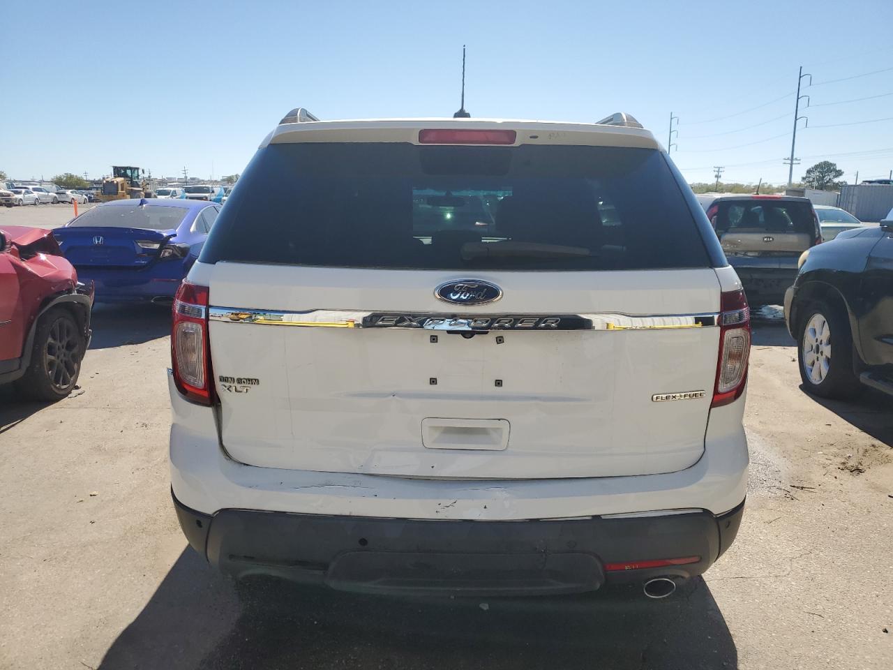 2015 Ford Explorer - Image 6