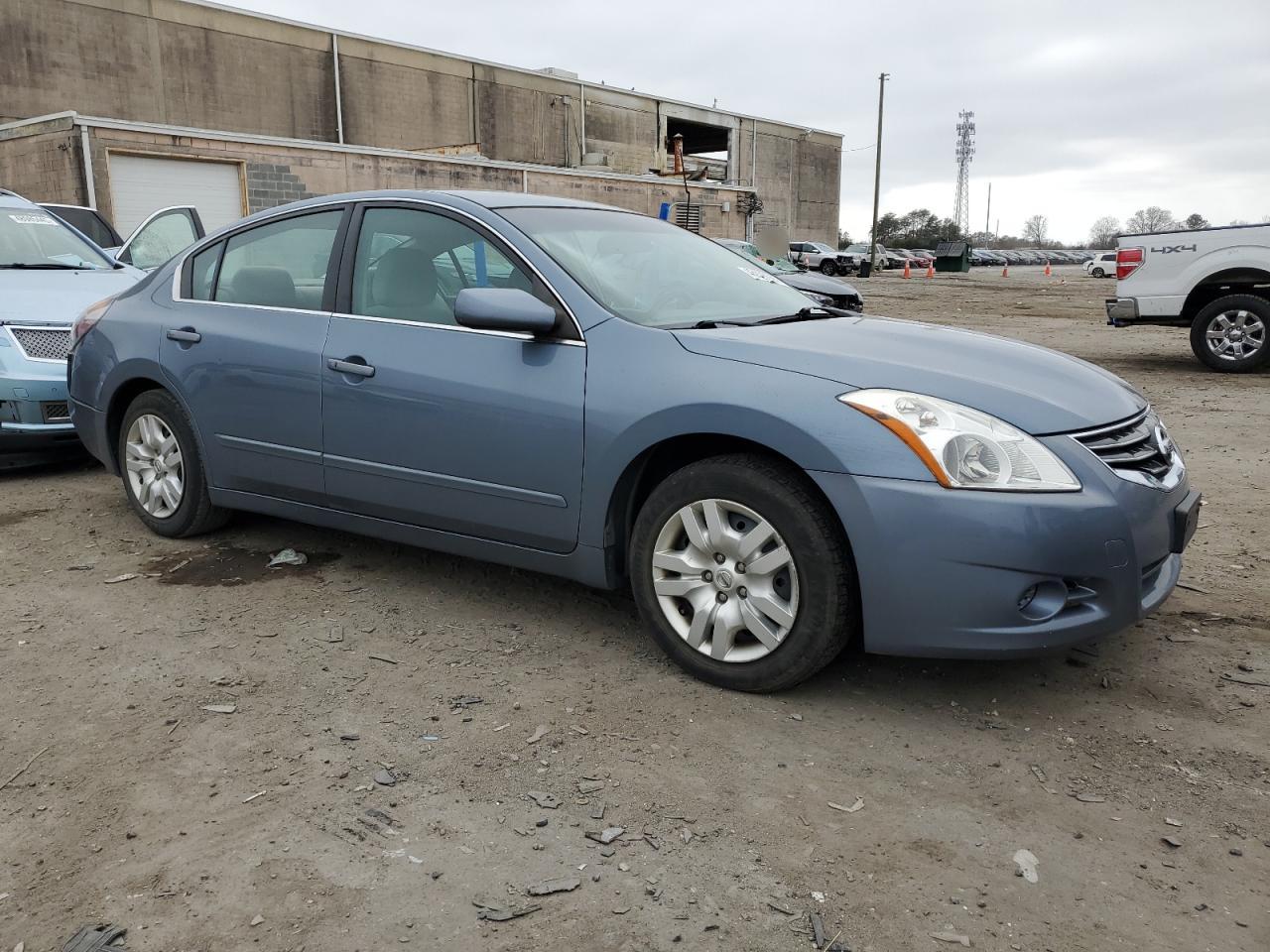 2010 Nissan Altima - Image 4