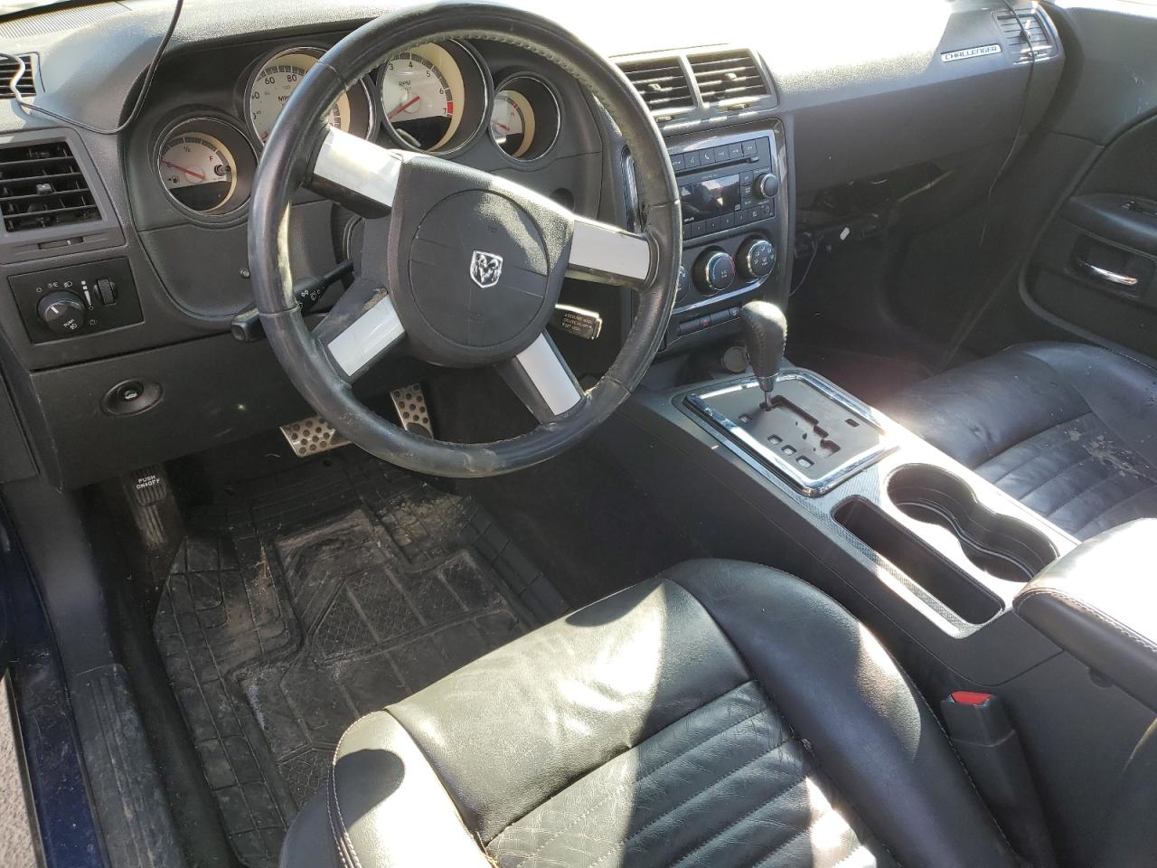 2010 Dodge Challenger - Image 8