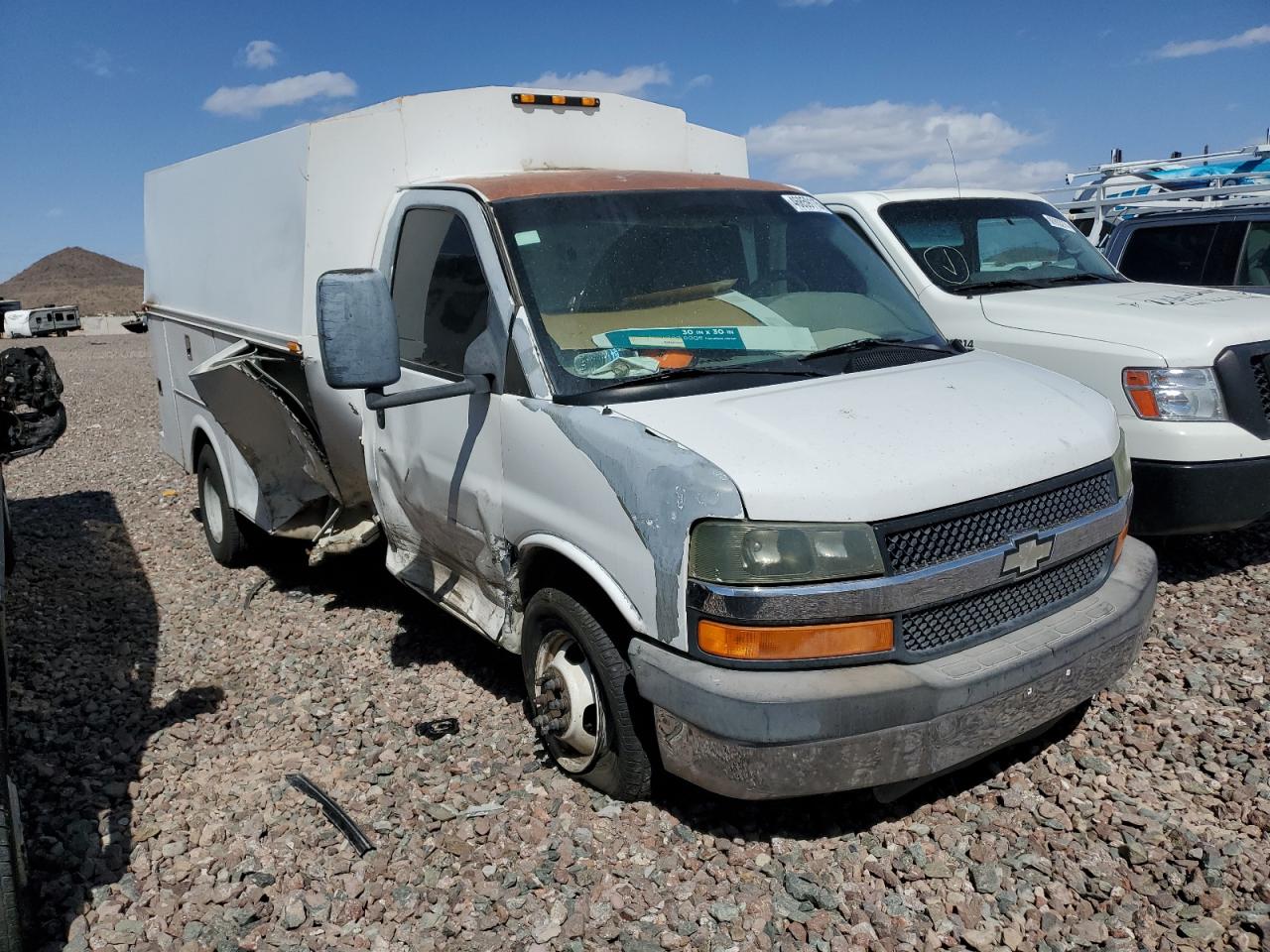 2003 Chevrolet Express - Image 4