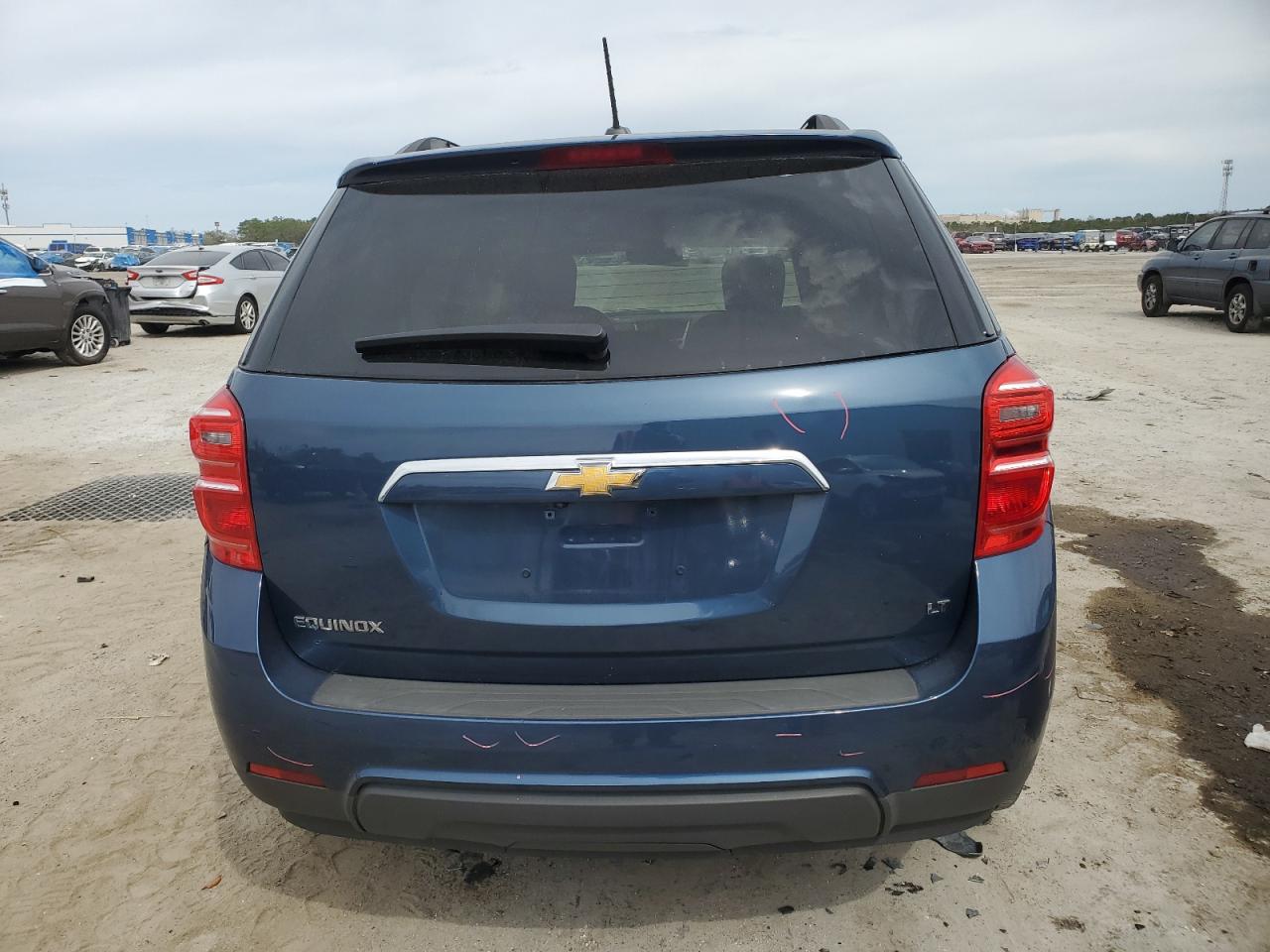 2017 Chevrolet Equinox - Image 6