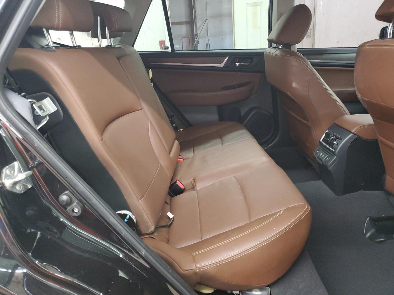 2019 Subaru Outback - Image 11