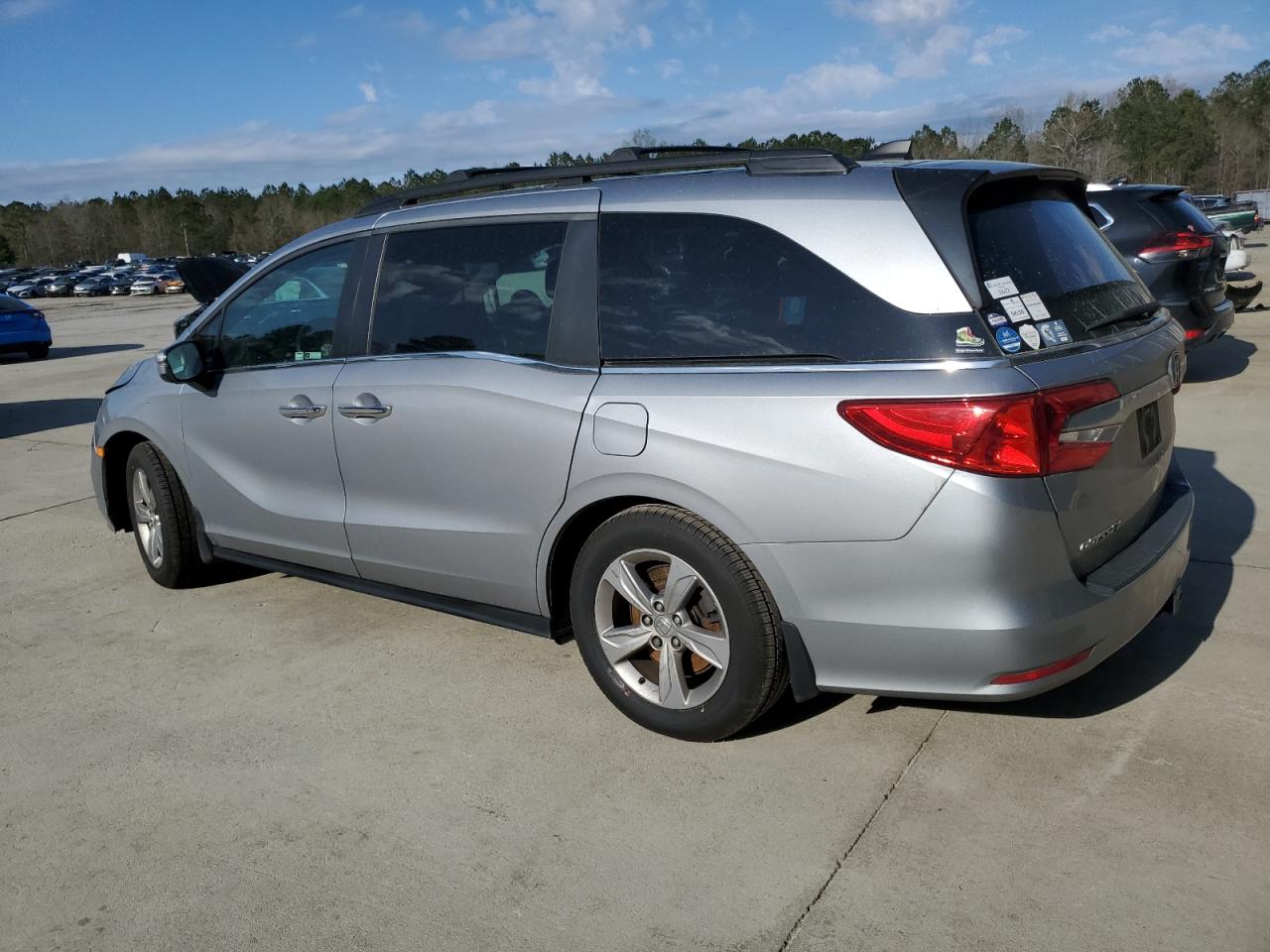 2018 Honda Odyssey - Image 2