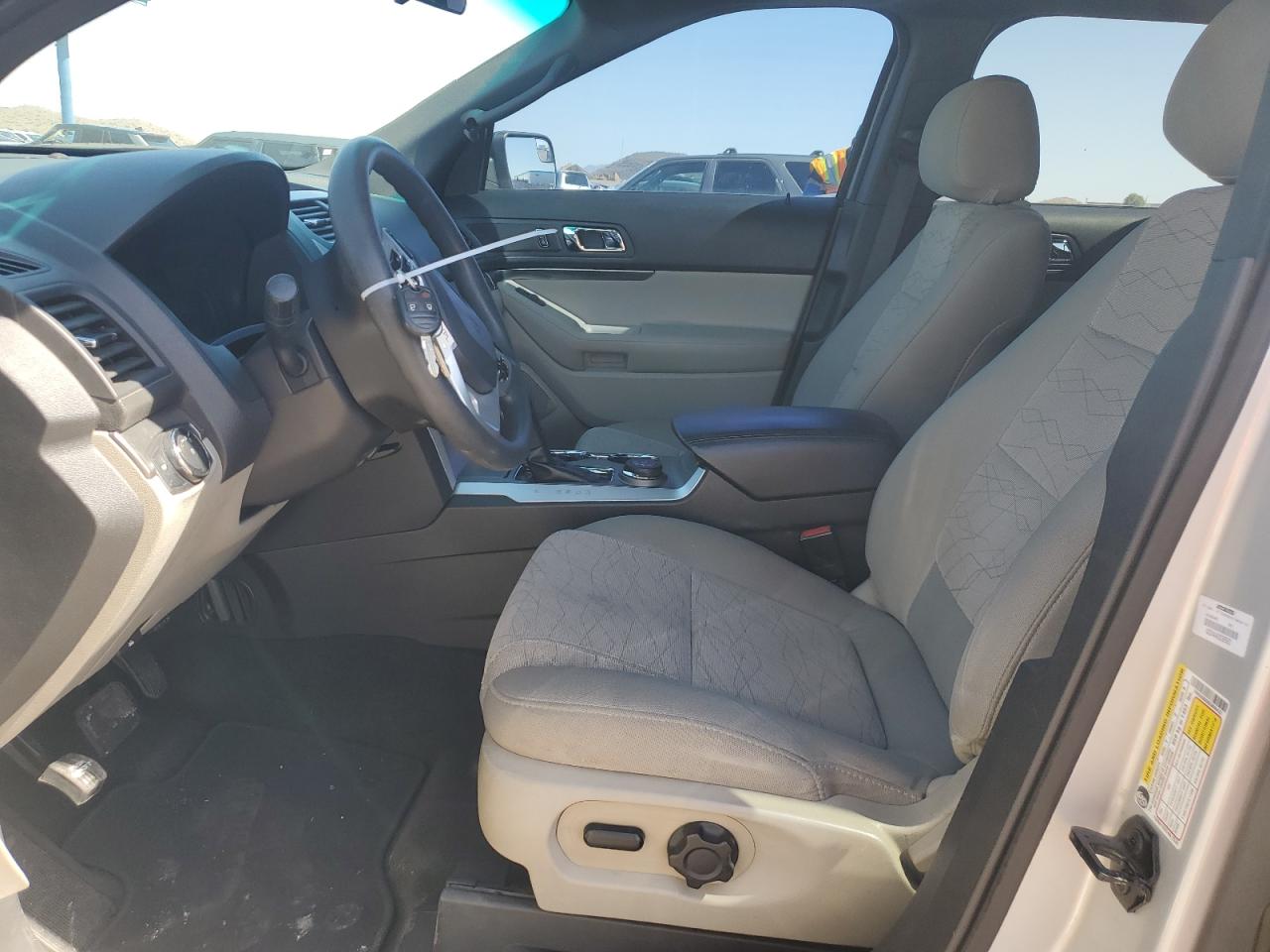 2014 Ford Explorer - Image 7