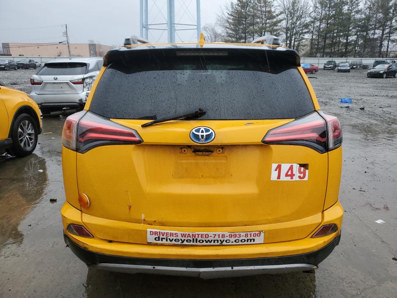 2017 Toyota RAV 4 - Image 6