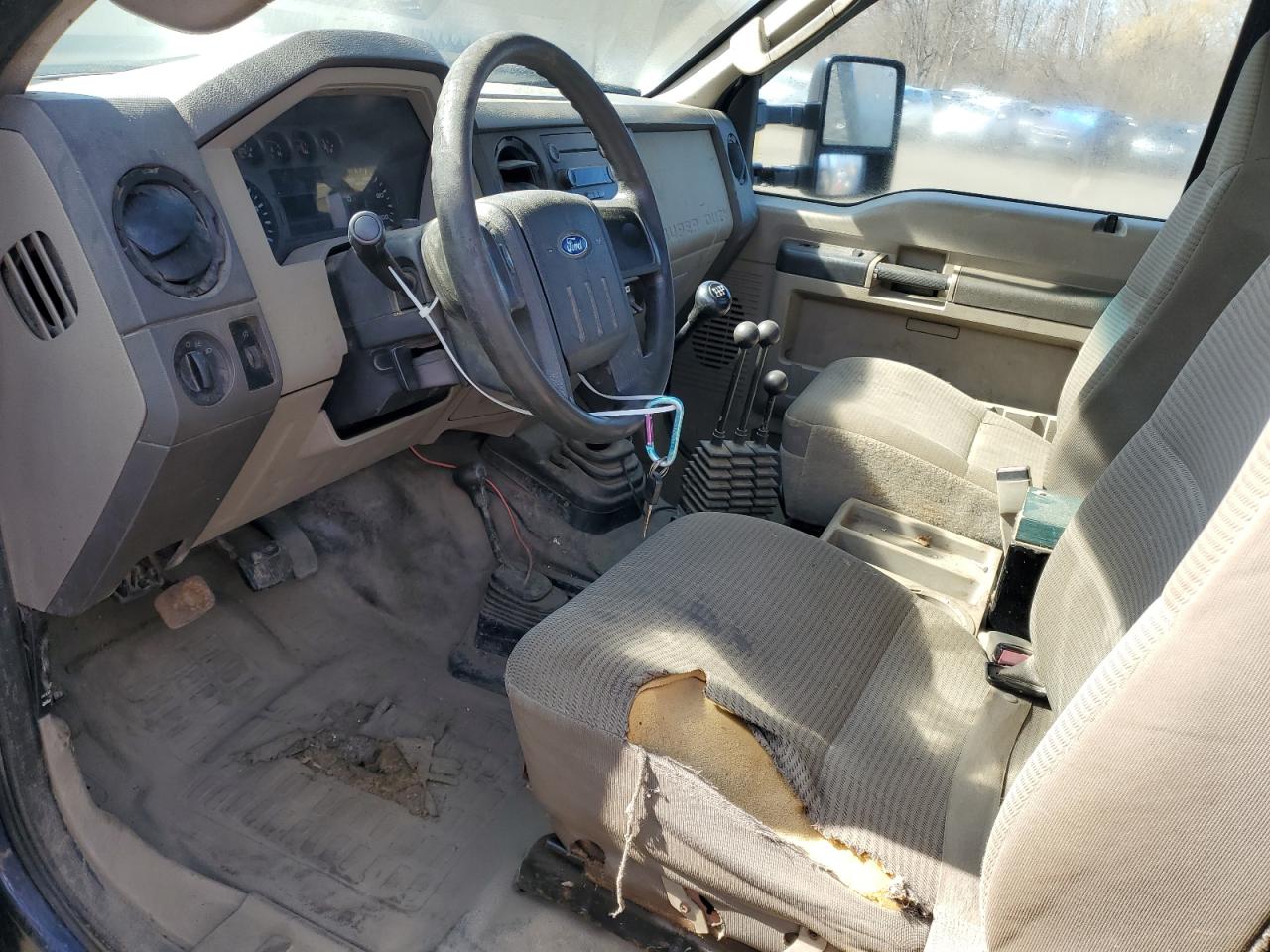 2008 Ford F550 - Image 7