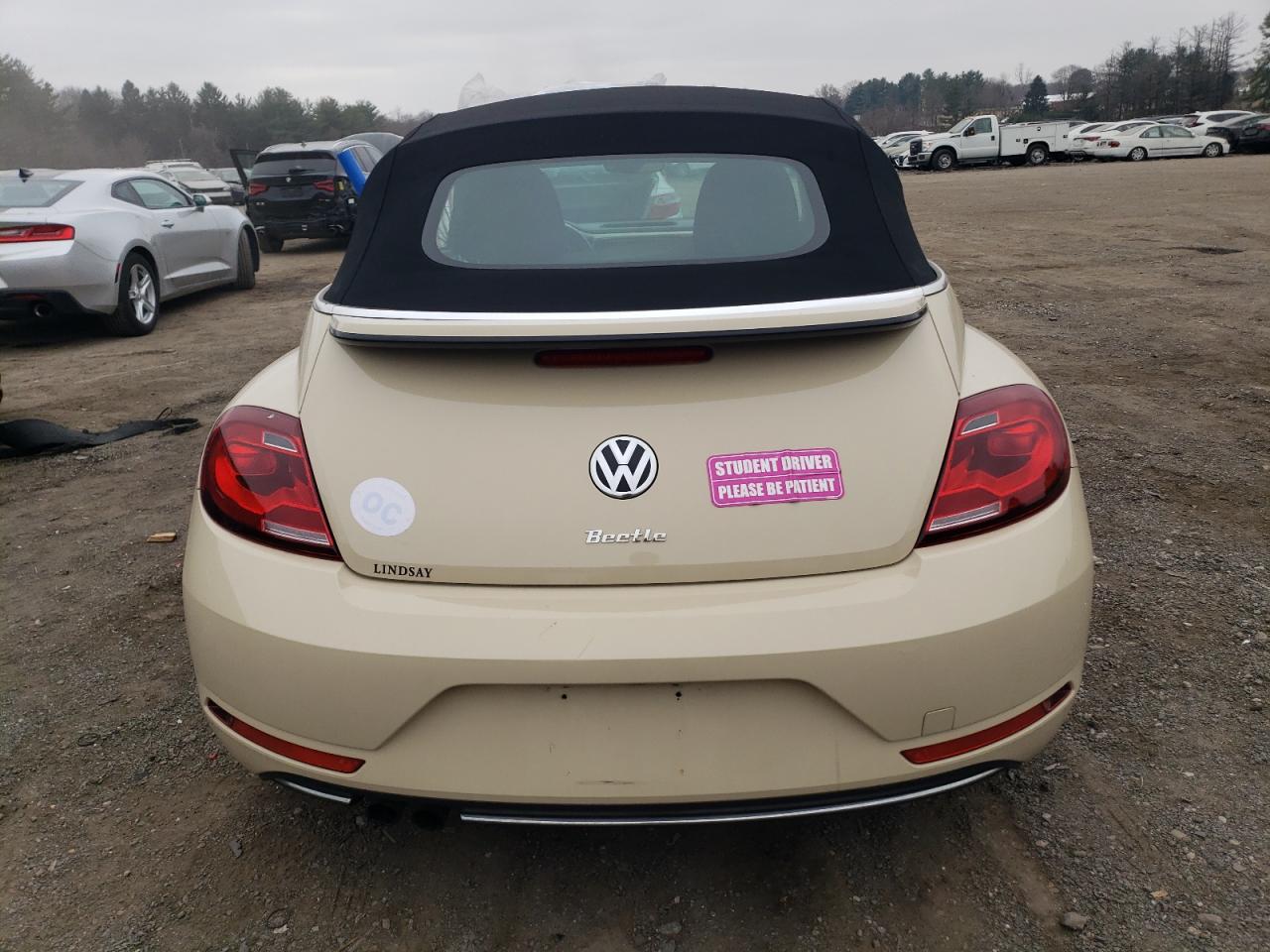 2019 Volkswagen Beetle - Image 6