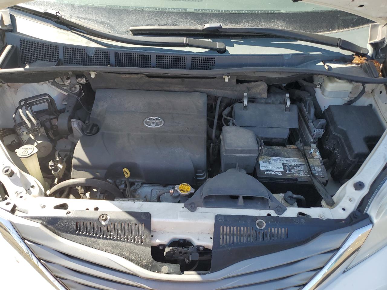 2014 Toyota Sienna - Image 12