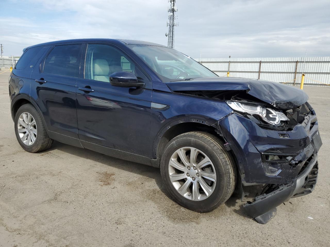 2016 Land Rover Discovery - Image 4