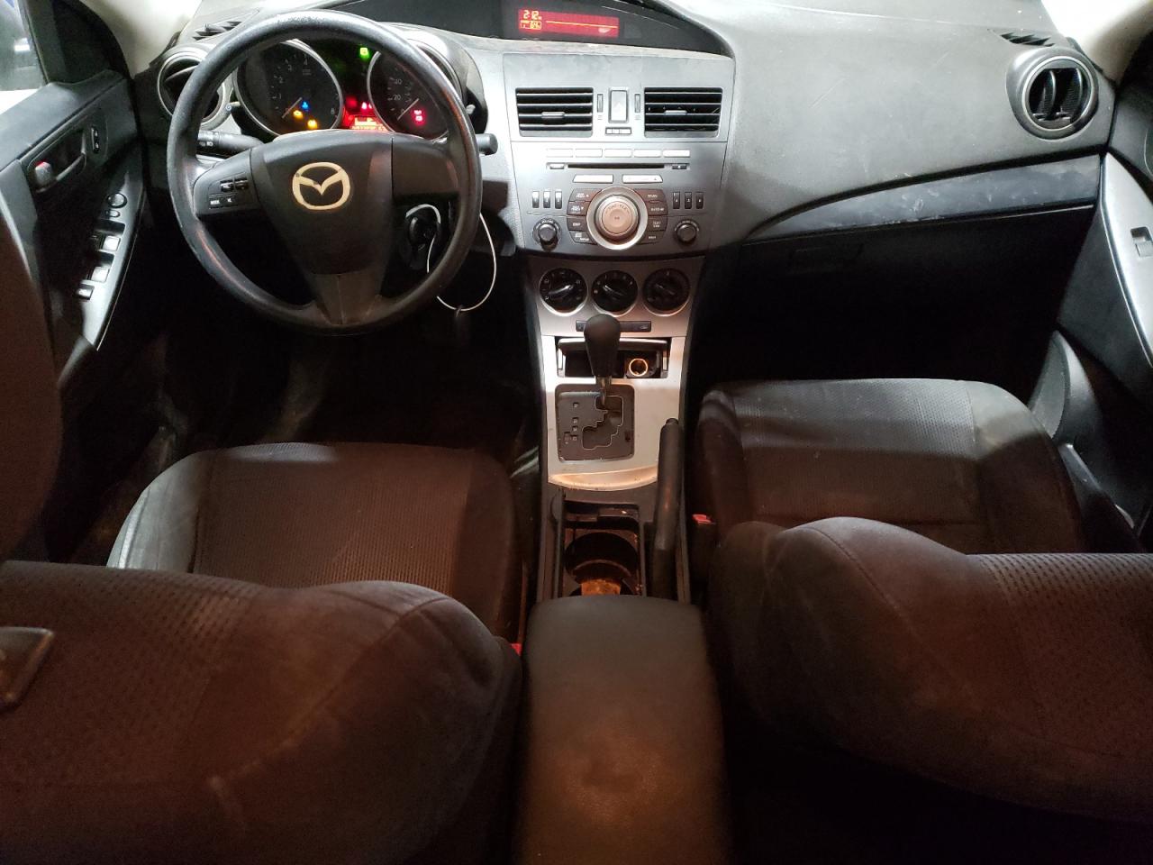 2011 Mazda 3 - Image 8