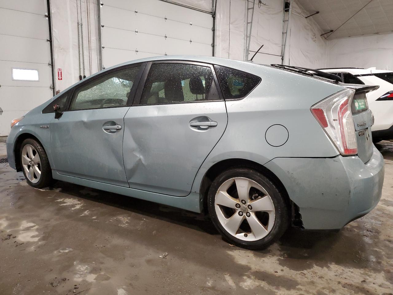 2012 Toyota Prius - Image 2