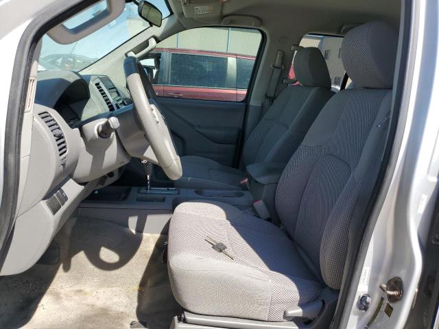  NISSAN FRONTIER 2015 Серебристый