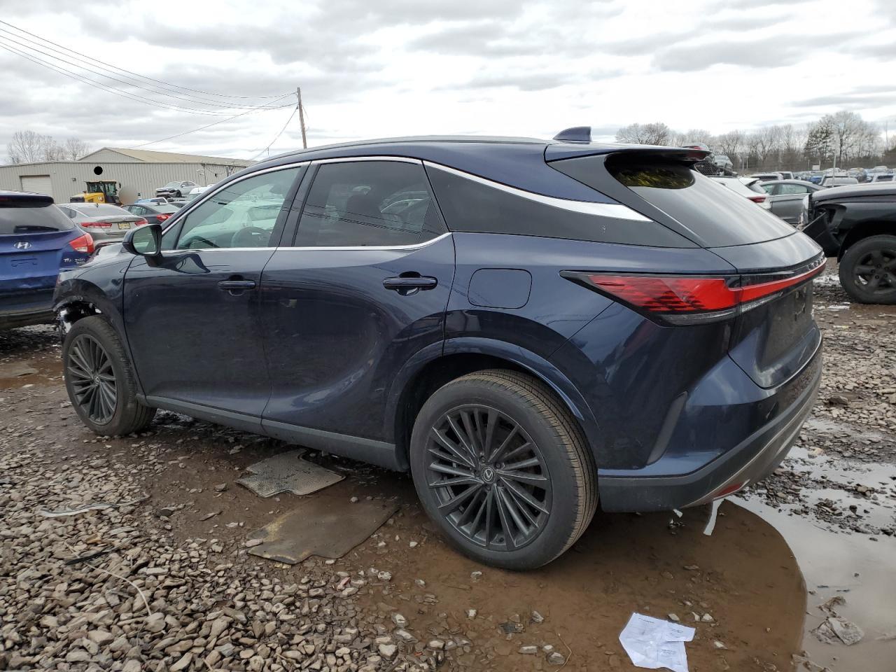2024 Lexus RX - Image 2