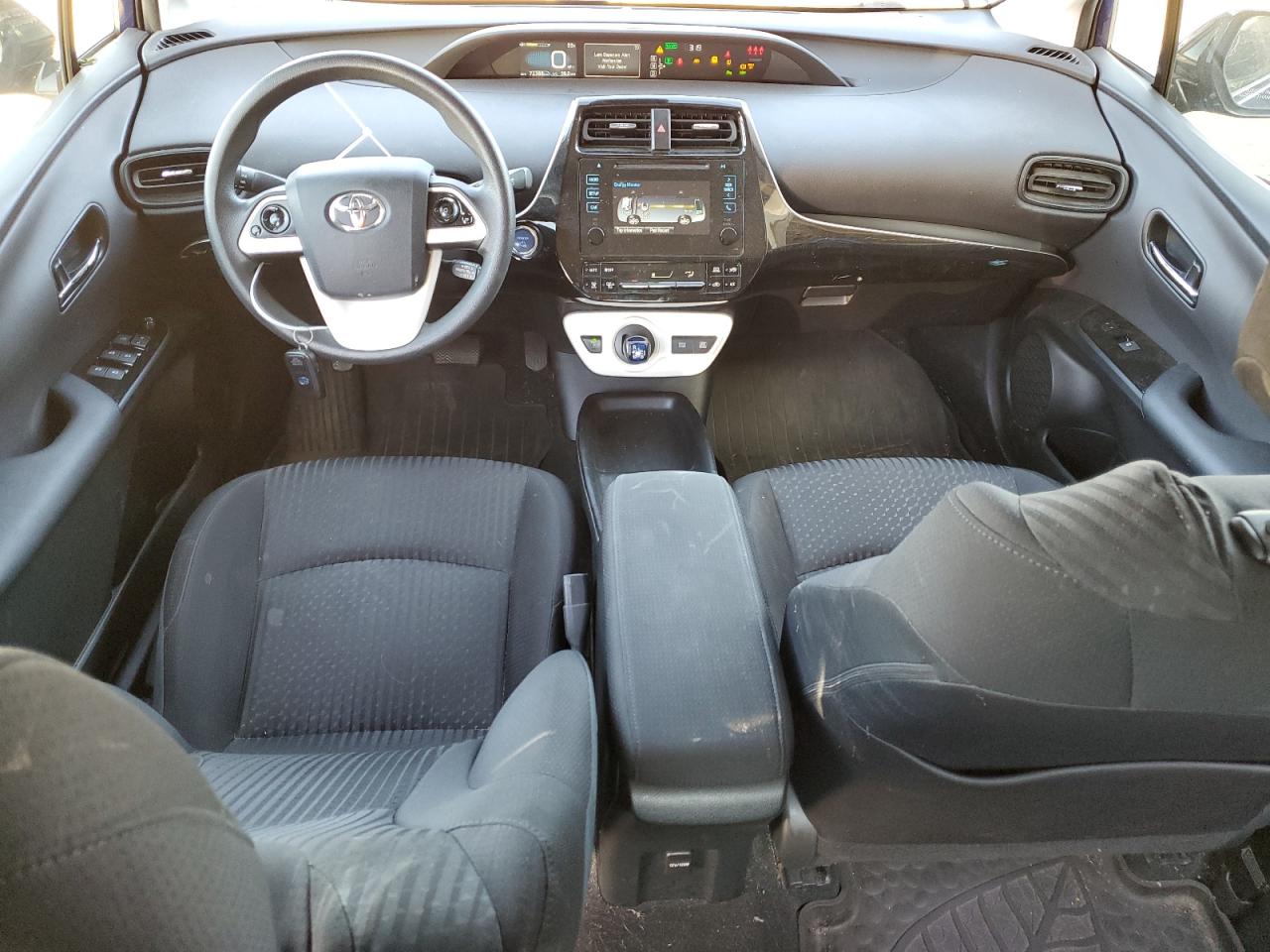 2018 Toyota Prius - Image 8